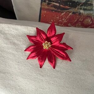 Vintage ASo pointsetta brooch